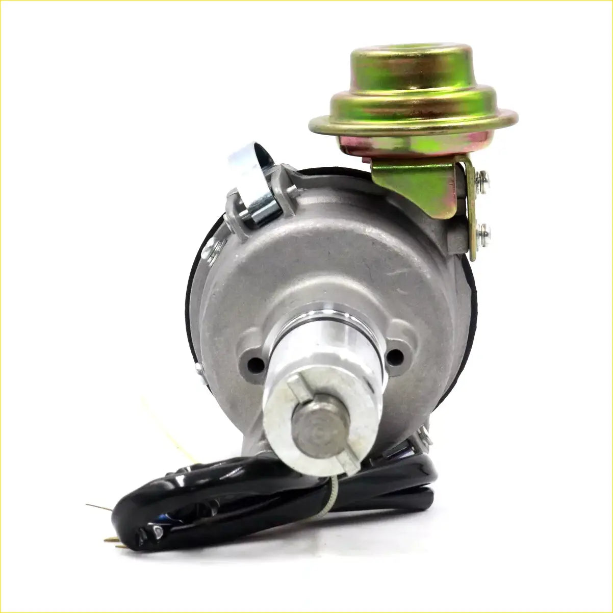 Silver metal 1.5l point ignition distributor with green cap and black wiring for nissan datsun 521 65-72