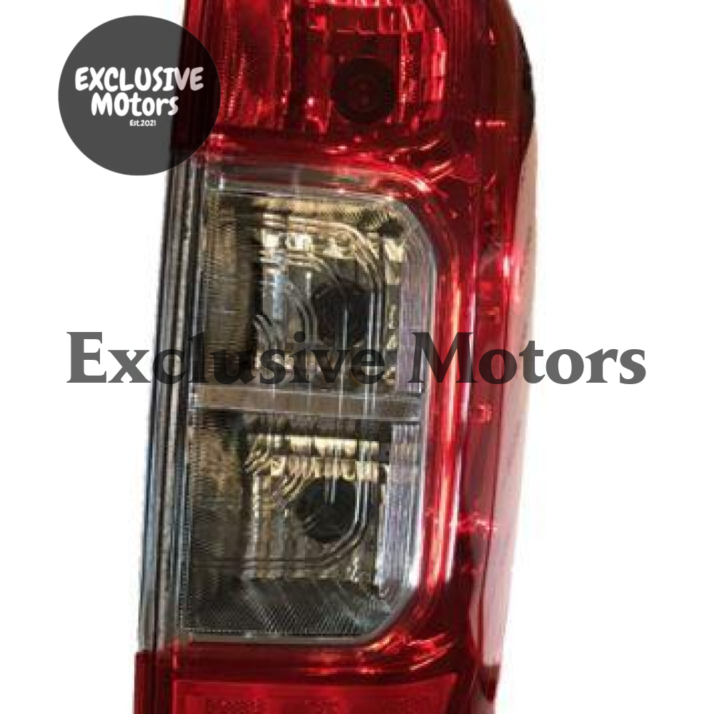 Right-Hand Tail Light for Nissan Navara (2014-2019)