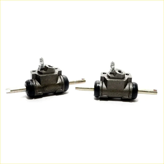 Pair of dark gray metallic 13/16 rear wheel brake cylinders with black seals and silver bolts for toyota hilux 78-83