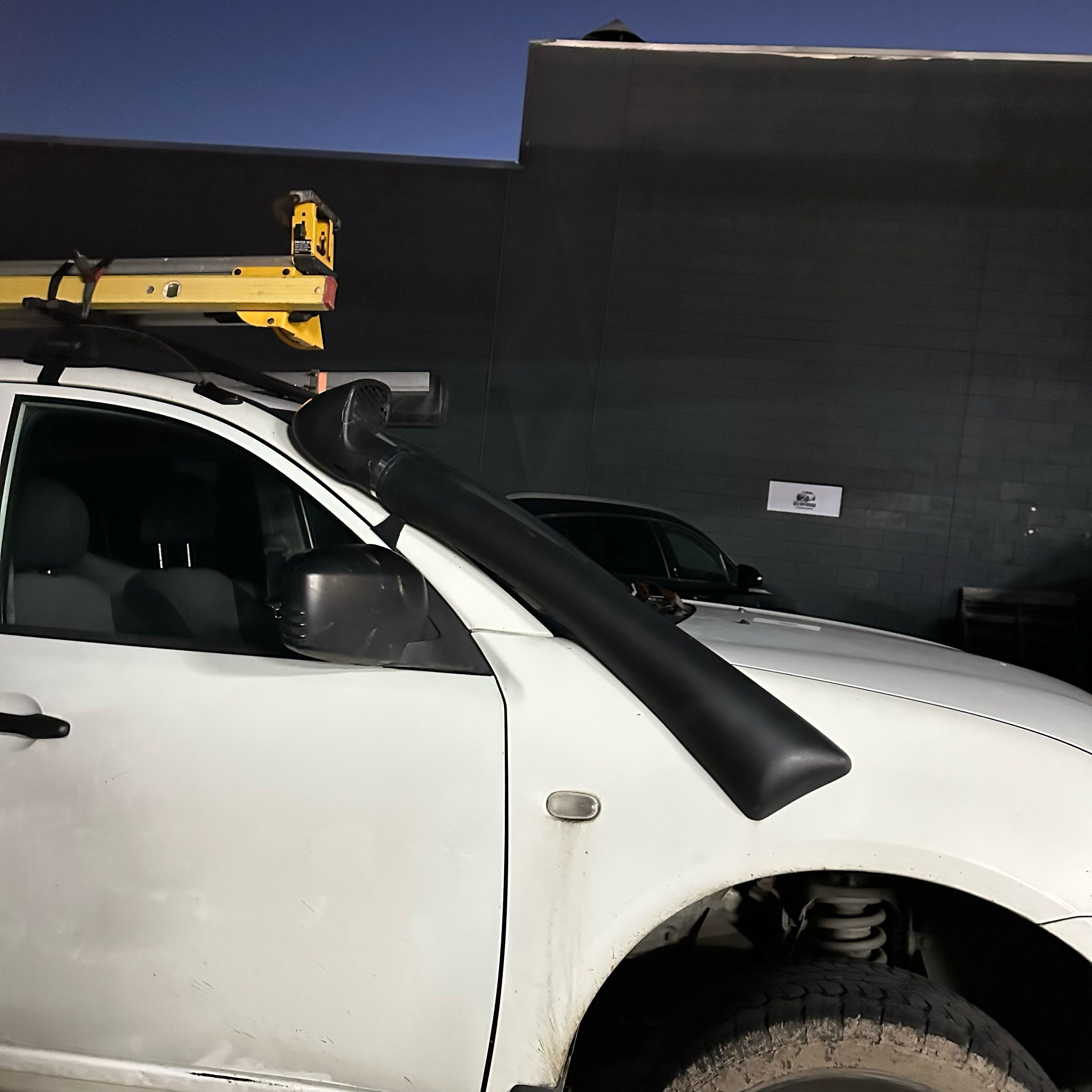 Heavy-Duty Offroad Snorkel for Mitsubishi Triton 2005-2015 Ute