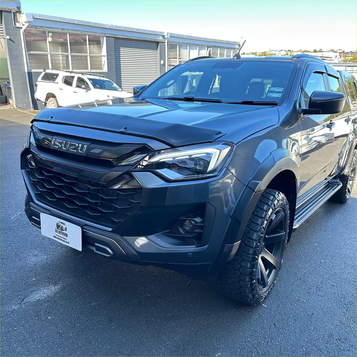 Bonnet Guard Protector Stone Isuzu D-Max 2024+