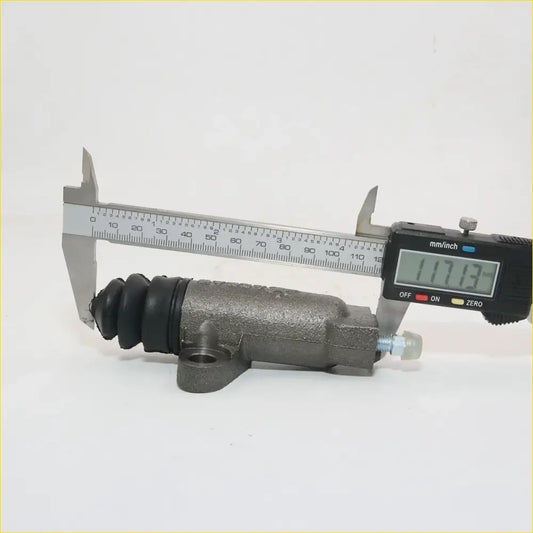 Clutch Slave Cylinder for Nissan Navara D21 SD23/SD25/Z16/Z20/Z24 - Drivetrain