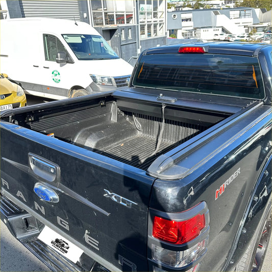 Black ford ranger xlt hirider pickup truck back side with manual roller shutter tonneau cover for px1 px2 px3 models