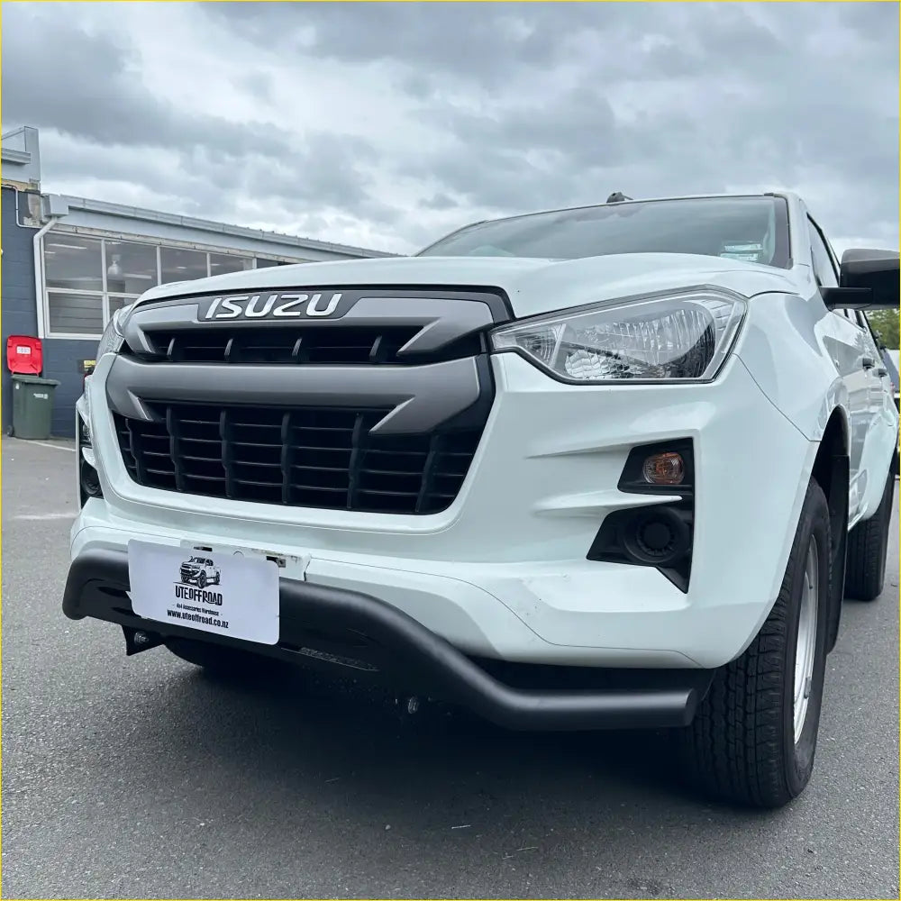 Nudge bar (Compatible Front Sensors) Isuzu D-Max 2021-2023 Black Q1