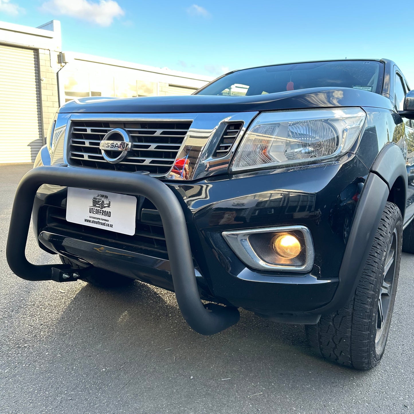 Nudge Bar (Compatible Front Sensors) Nissan Navara NP300 2015-2020