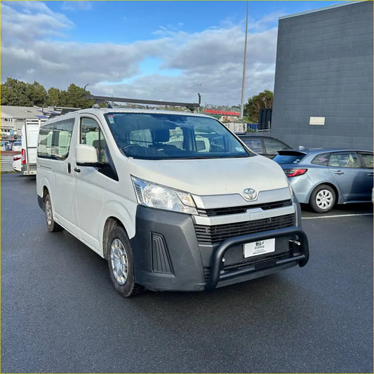 Nudge Bar Toyota Hiace 2019+ Matte Black
