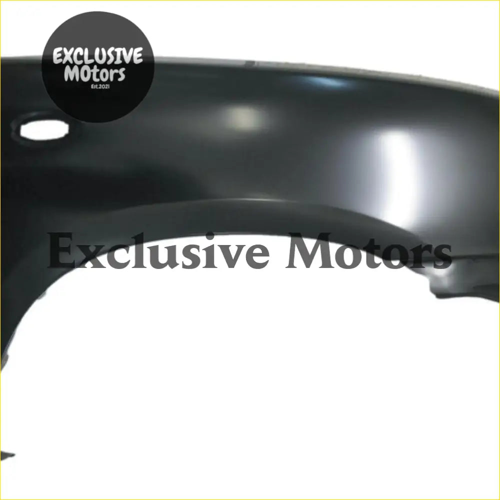 Right-Hand Guard with Side Light Hole for Nissan Navara D22 2WD - Body Panels