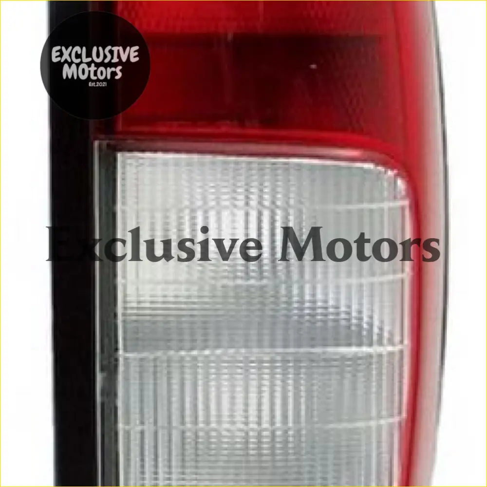 Right-Hand Tail Light for Nissan Navara D22 (2002-2013) - Lights