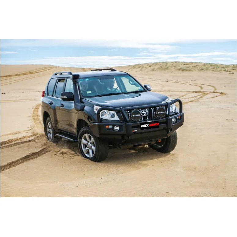 Black off-road SUV with Rockarmor Elite Bullbar and synthetic winch rope installed