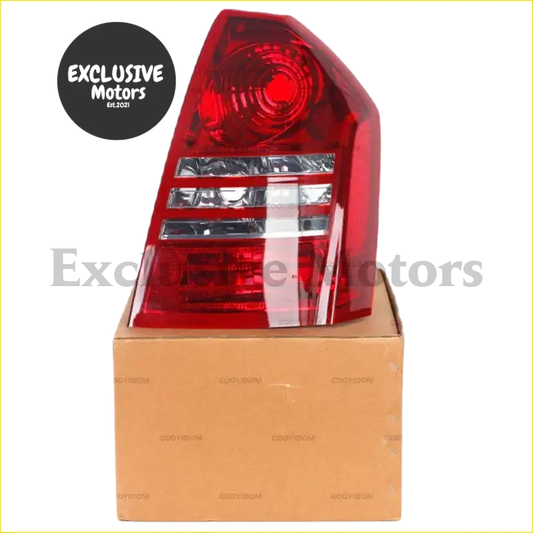 Red plastic tail light cover for chrysler 300 300c 2005-2007 with three chrome strips and circular reflector on front