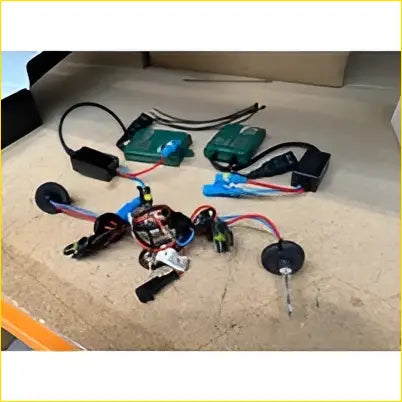 Blue and black electronic circuit boards with wires for 1 pair led high low xenon bulbs fit for holden ve commodore 2006-2013