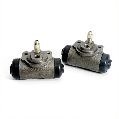 Gray metallic 15/16 rear wheel brake cylinder with black rubber caps and brass fittings for 2015-2016 toyota hilux