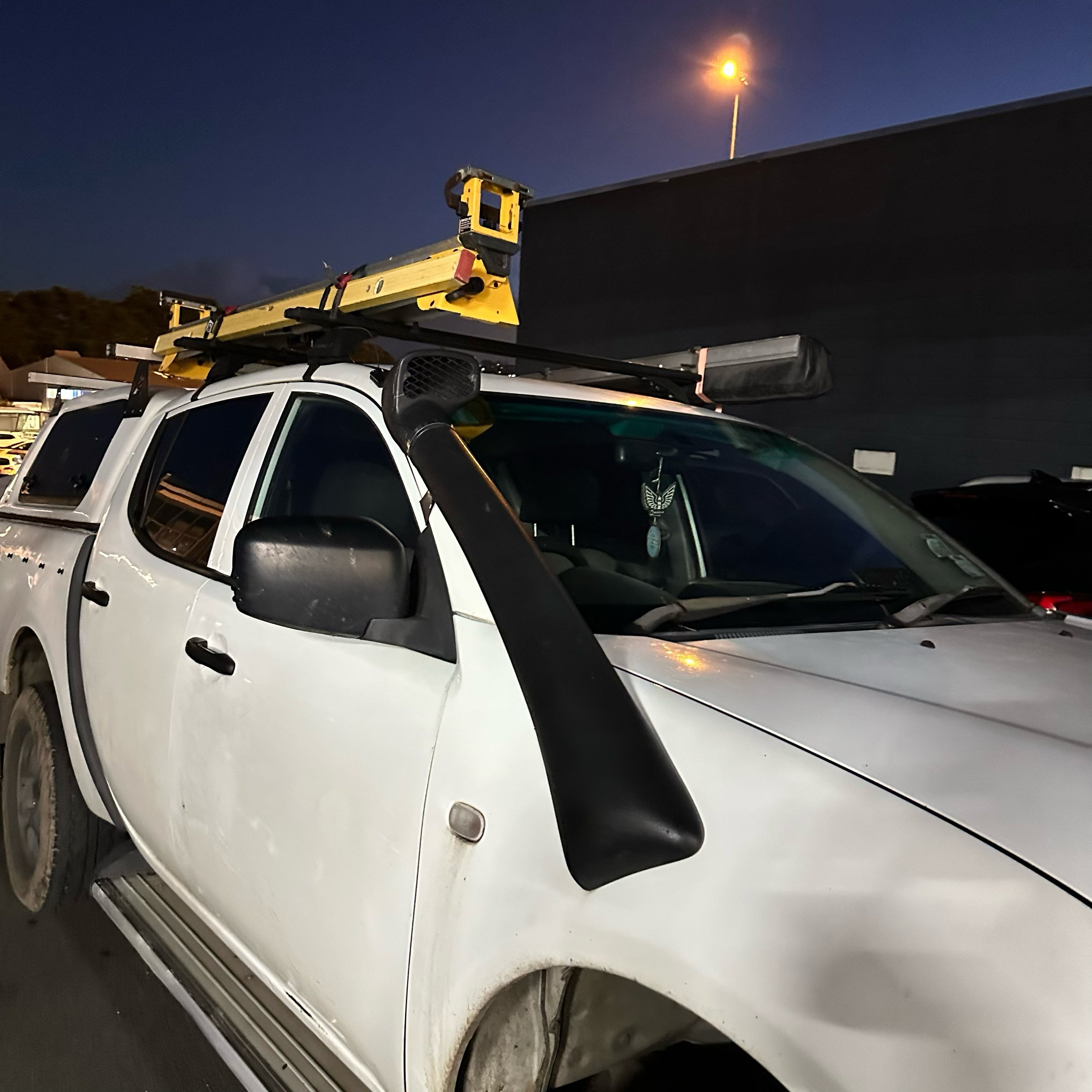 Heavy-Duty Offroad Snorkel for Mitsubishi Triton 2005-2015 Ute