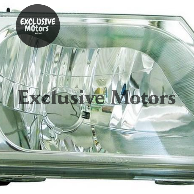 Toyota Hilux Right Hand Headlight (2002-2004)