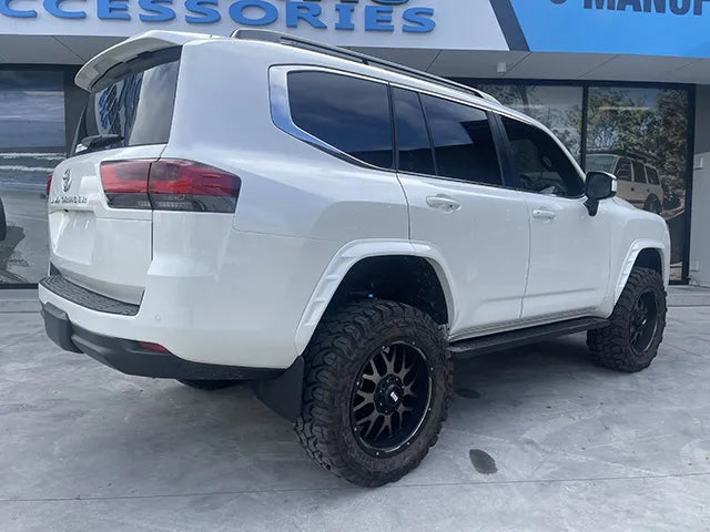 Superior Engineering 35mm Wheel Arch Flares — Toyota LandCruiser 300 Series with Bumper Cut (excl GR Sport)