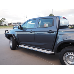 Opposite Lock Side Steps To Suit MY20+ Isuzu Dmax