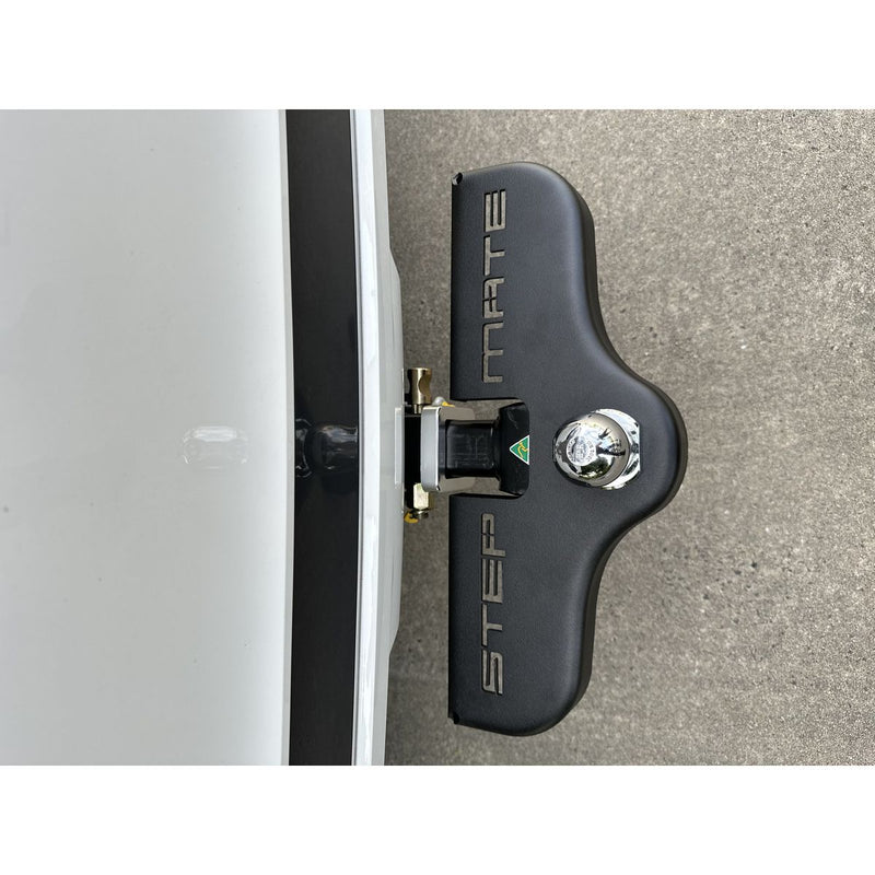 StepMate Universal Hitch Step - Black Stepm-BLK
