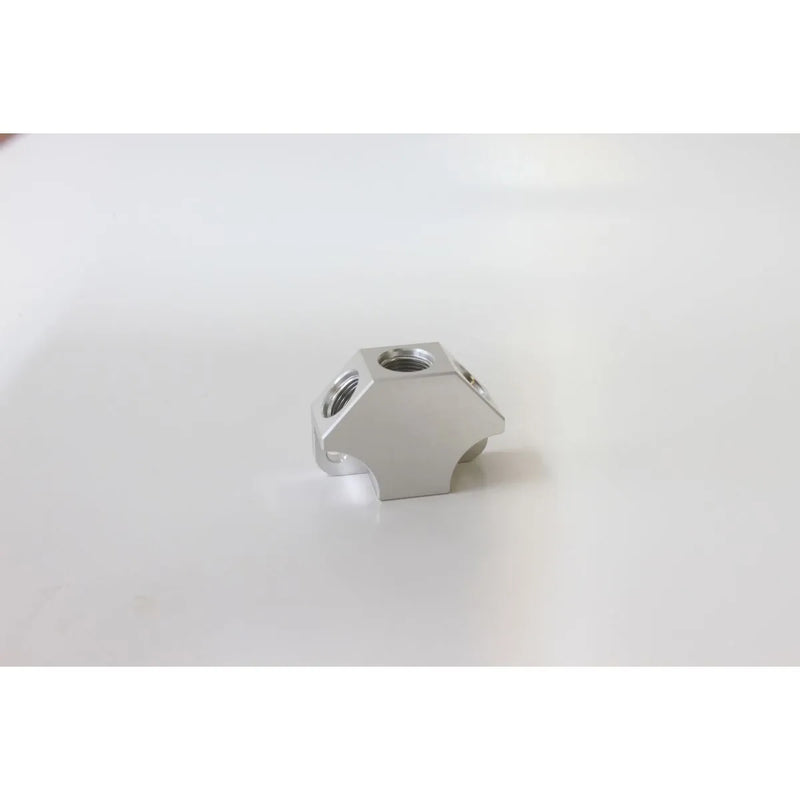 Aeroflow 4 Port Y-Block 3 x -8 ORB 1 x -10 ORB Inlet - Silver