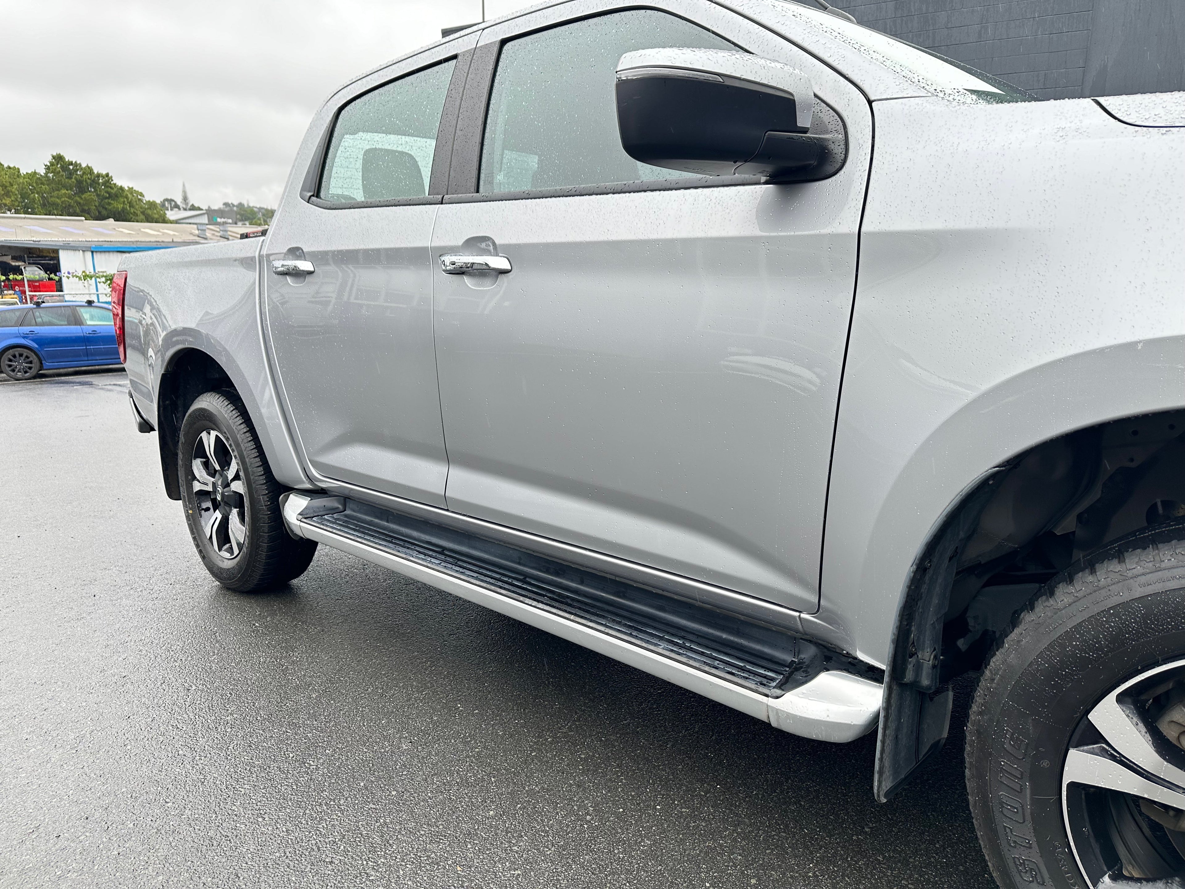 Side Step Running Board OEM Style Isuzu D-Max 2021-2023 Double Cab
