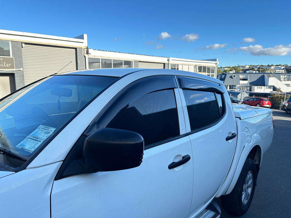 DOOR VISORS/ WINDOW MONSOONS Weather Shields Volkswagen Amarok 2010+