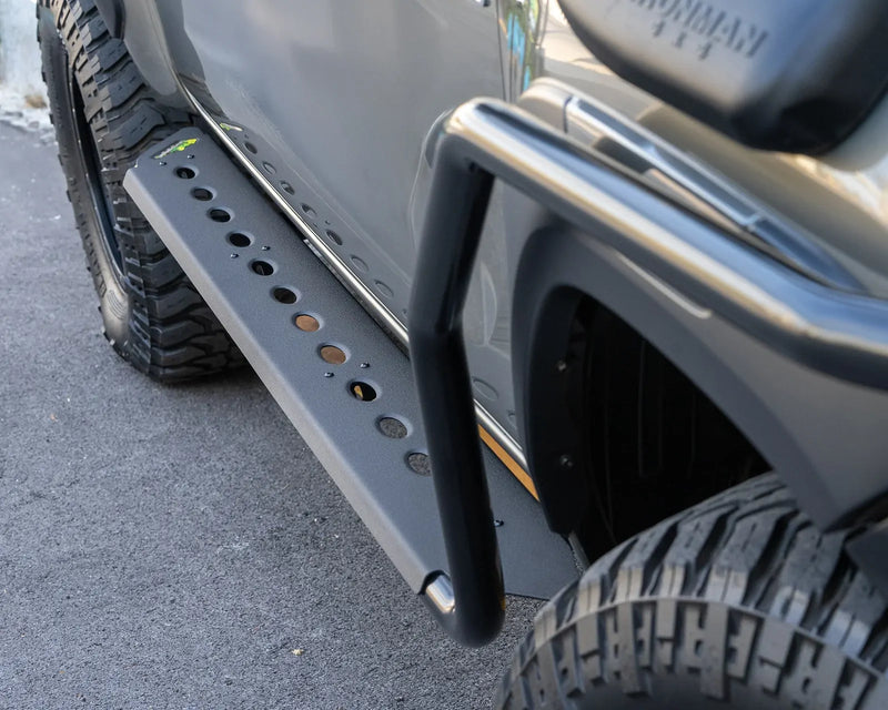 Ironman 4x4 Side Steps & Rails (D-Max TCX 21-24)