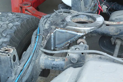 Superior Engineering Coil Tower Brace — Nissan Patrol GQ/GU (Passenger Rear Of Rear Tower)