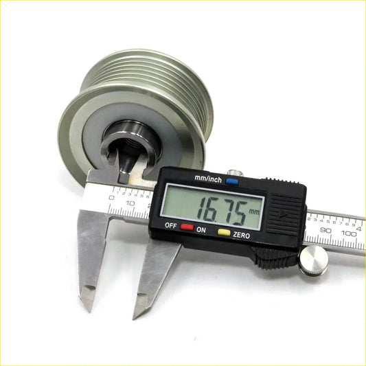 Silver metallic alternator pulley with clutch for toyota hilux 2004-2015 showing grooved rim and 16.75 mm shaft measurement