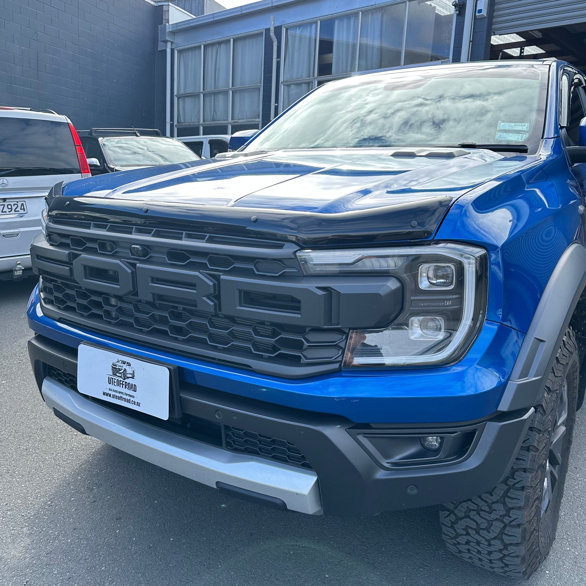 Bonnet Guard Protector Stone Ford Everest 2022+ New