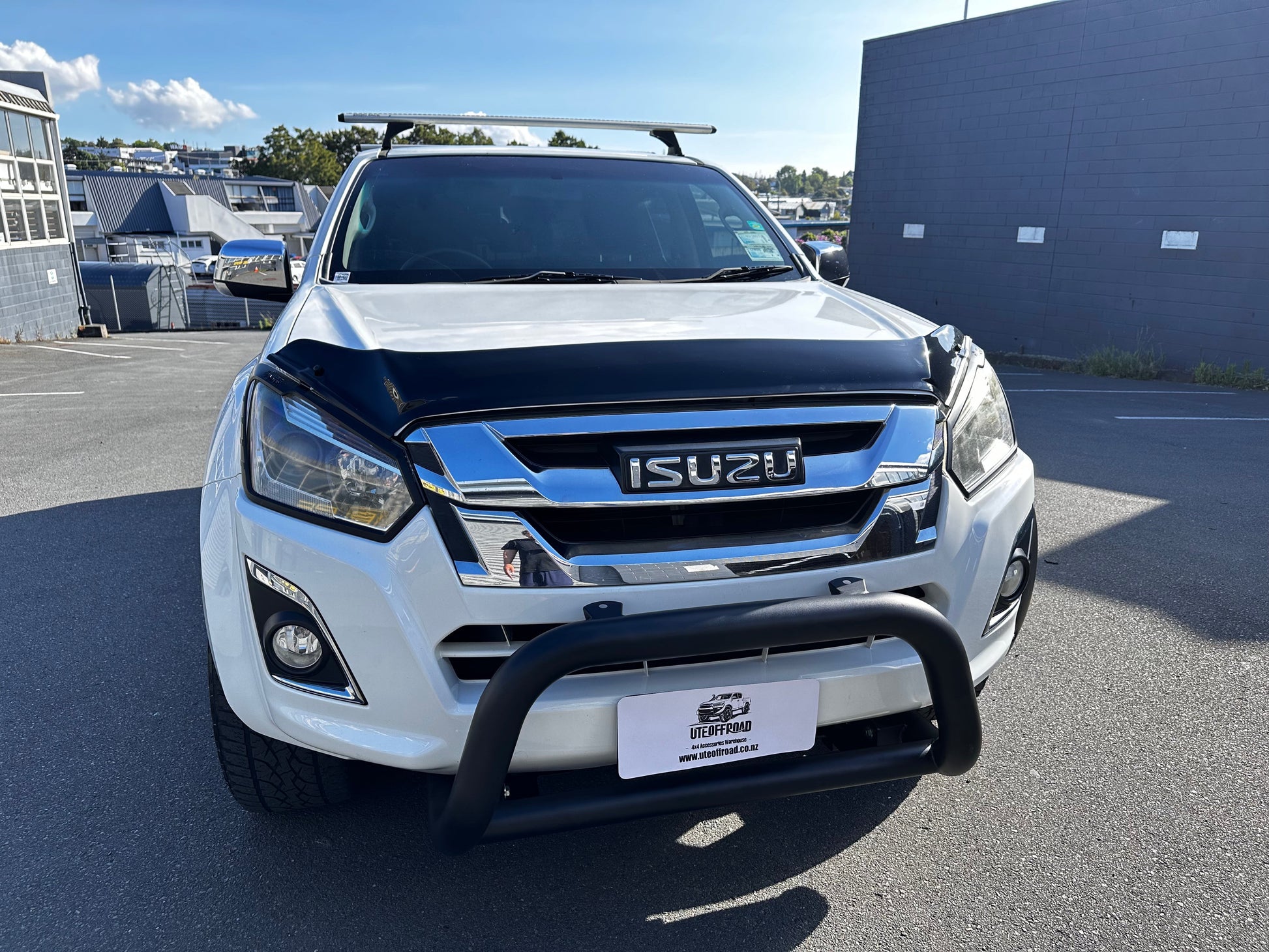 Bonnet Guard Protector Stone Isuzu D-Max/Mu-X 2016-2020