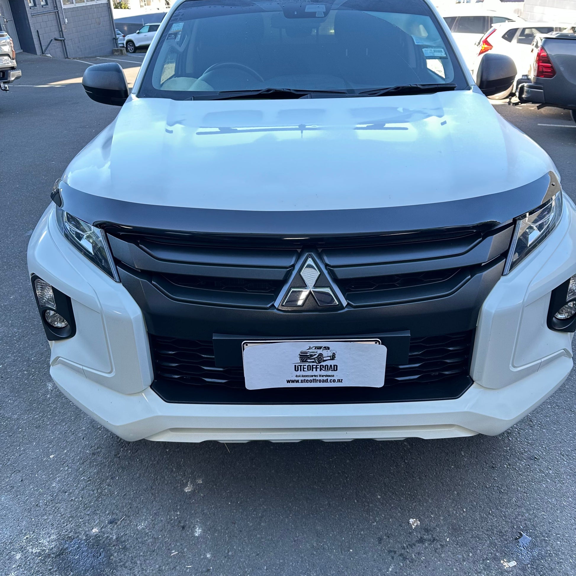 Bonnet Guard Protector Stone Mitsubishi Triton 2019-2023 OEM