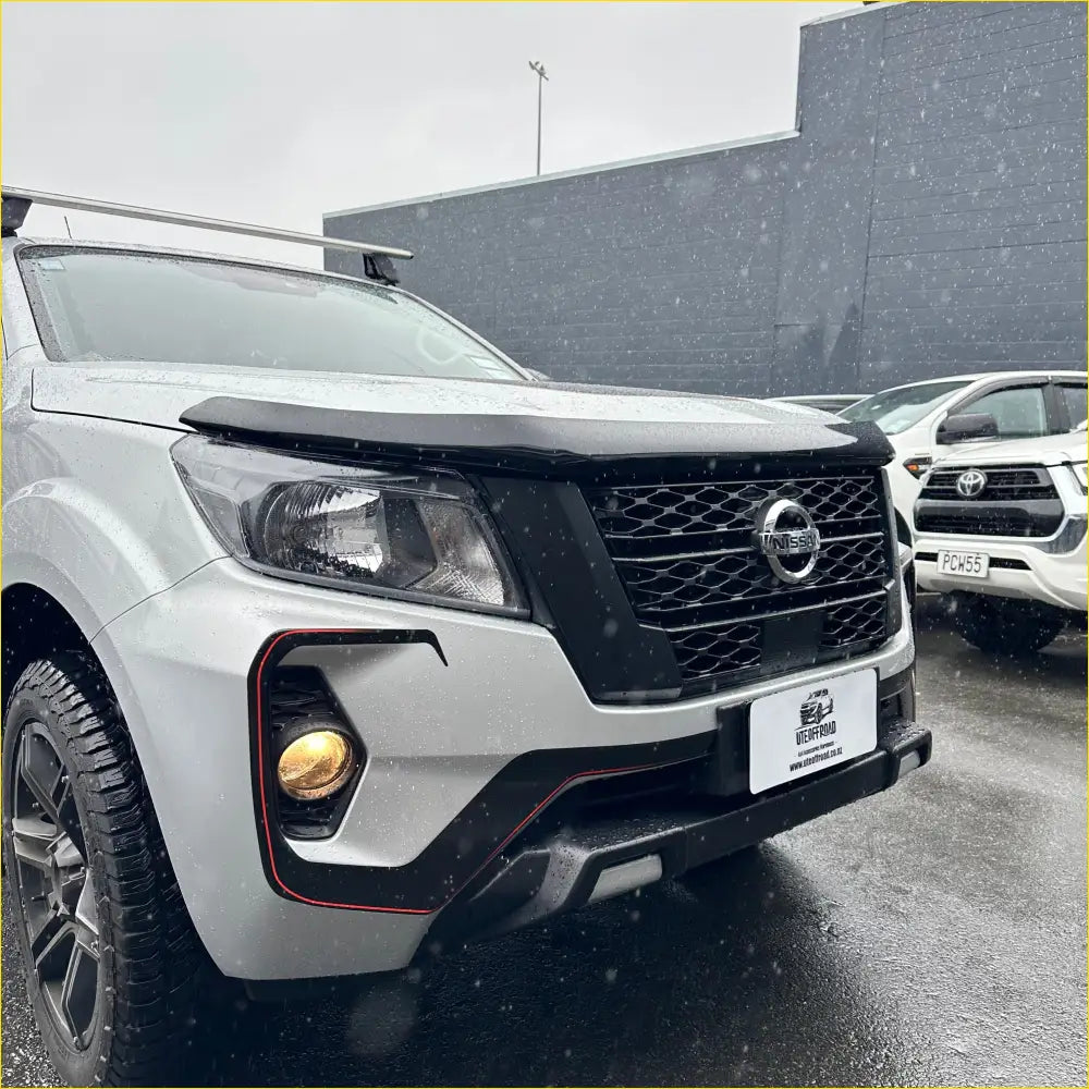 Bonnet Guard Protector Stone Nissan Navara 2021-2025