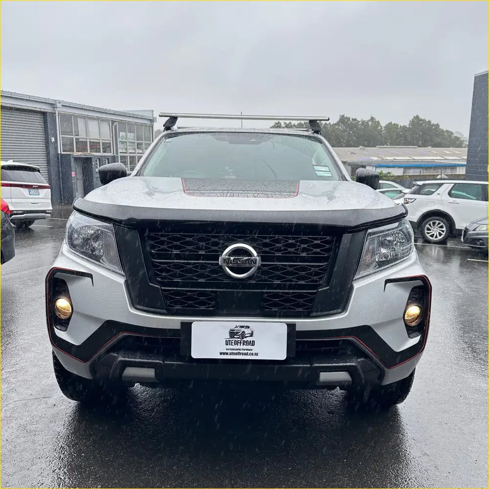 Bonnet Guard Protector Stone Nissan Navara 2021-2025