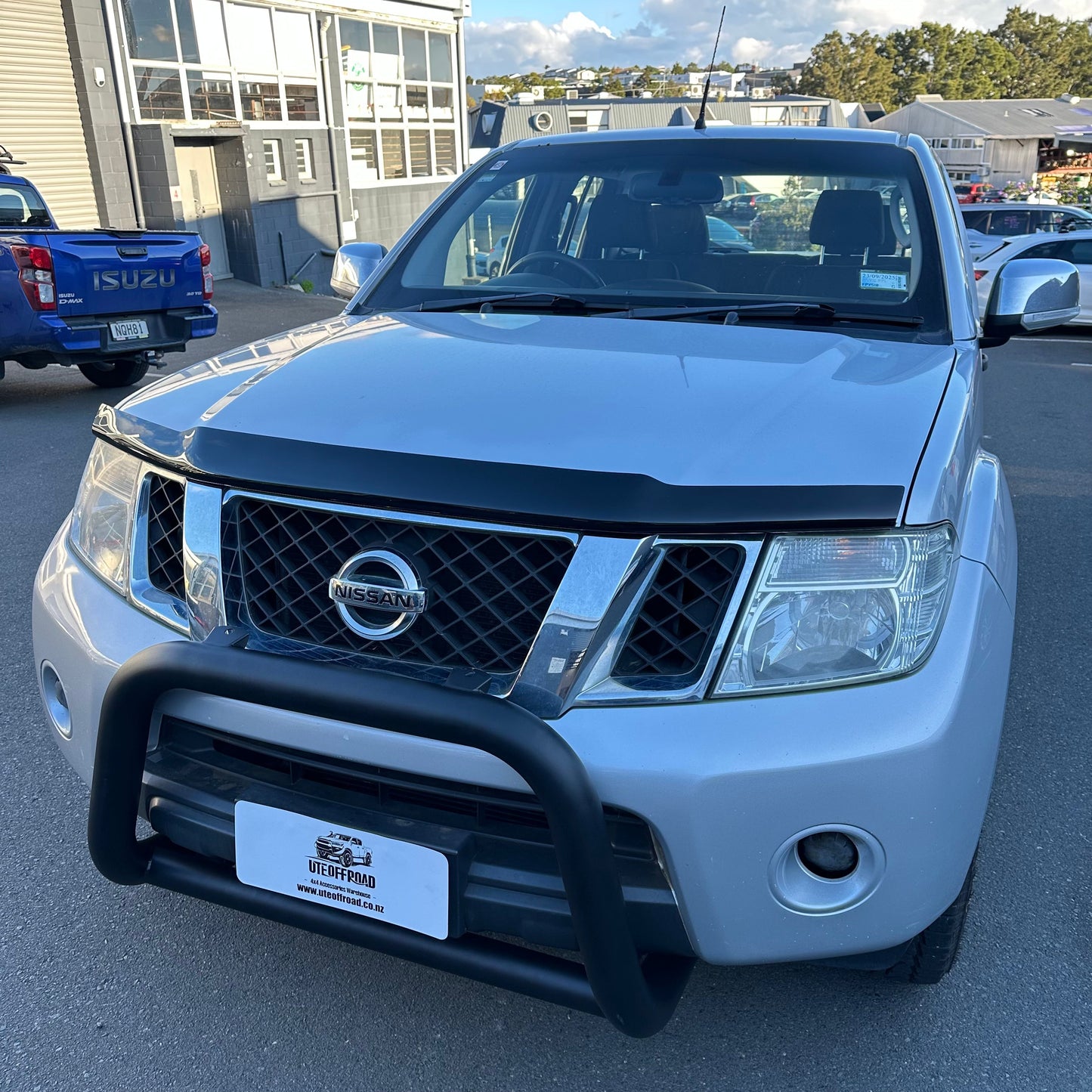 Bonnet Guard Protector Stone Nissan Navara D40 2005-2015 Thai