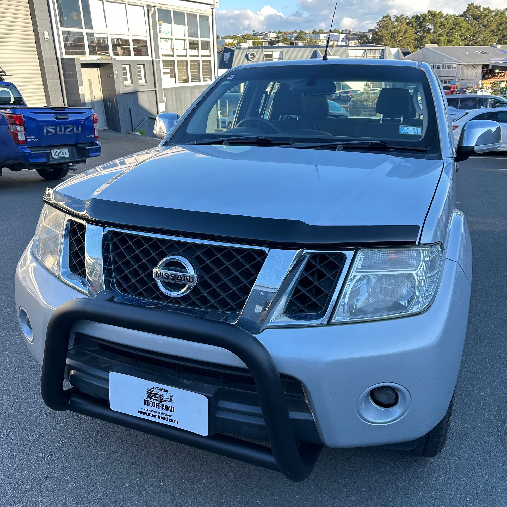 Bonnet Guard Protector Stone Nissan Navara D40 2005-2015 Thai