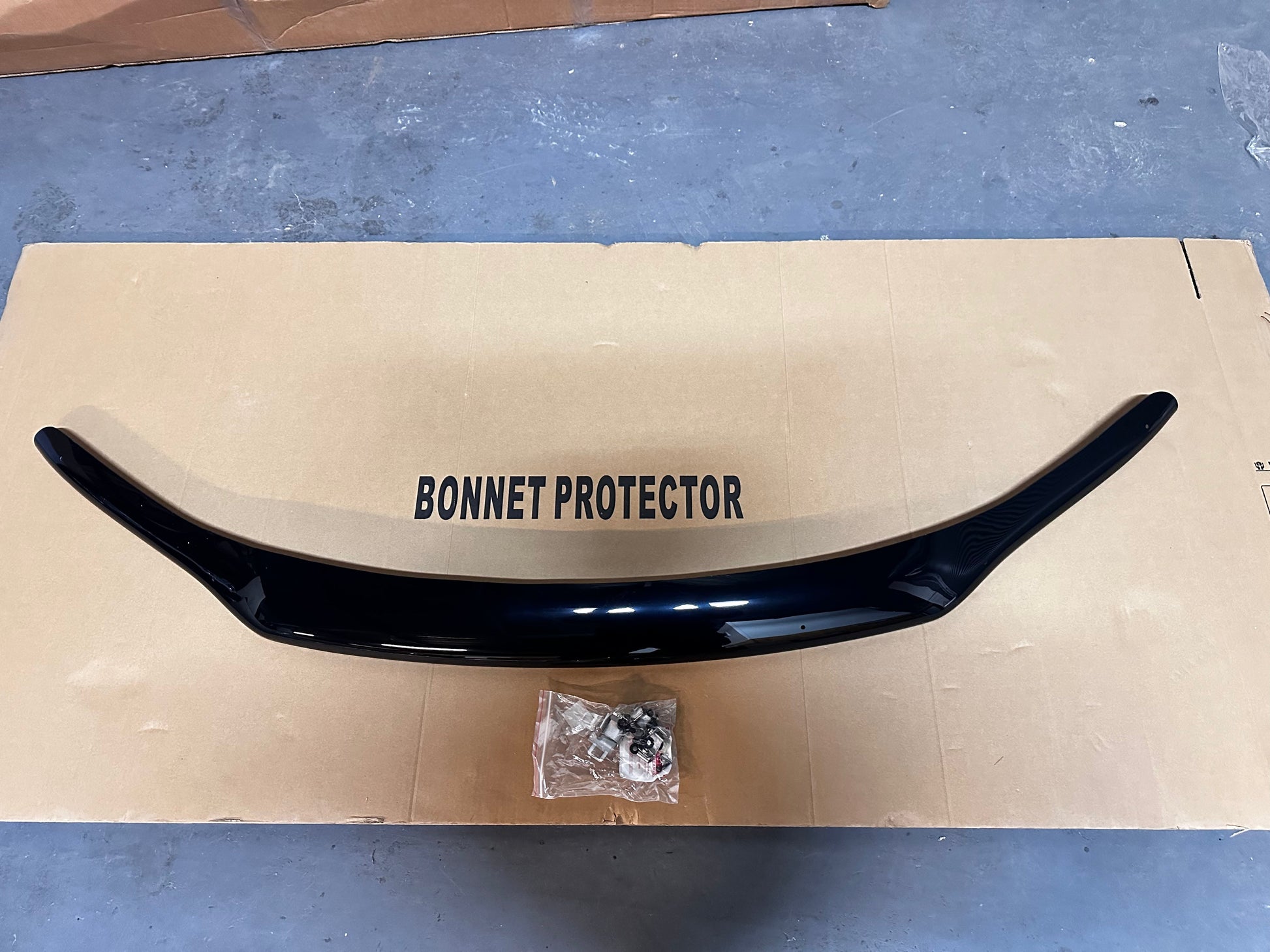 Bonnet Guard Protector Stone Toyota Hilux 2015-2020
