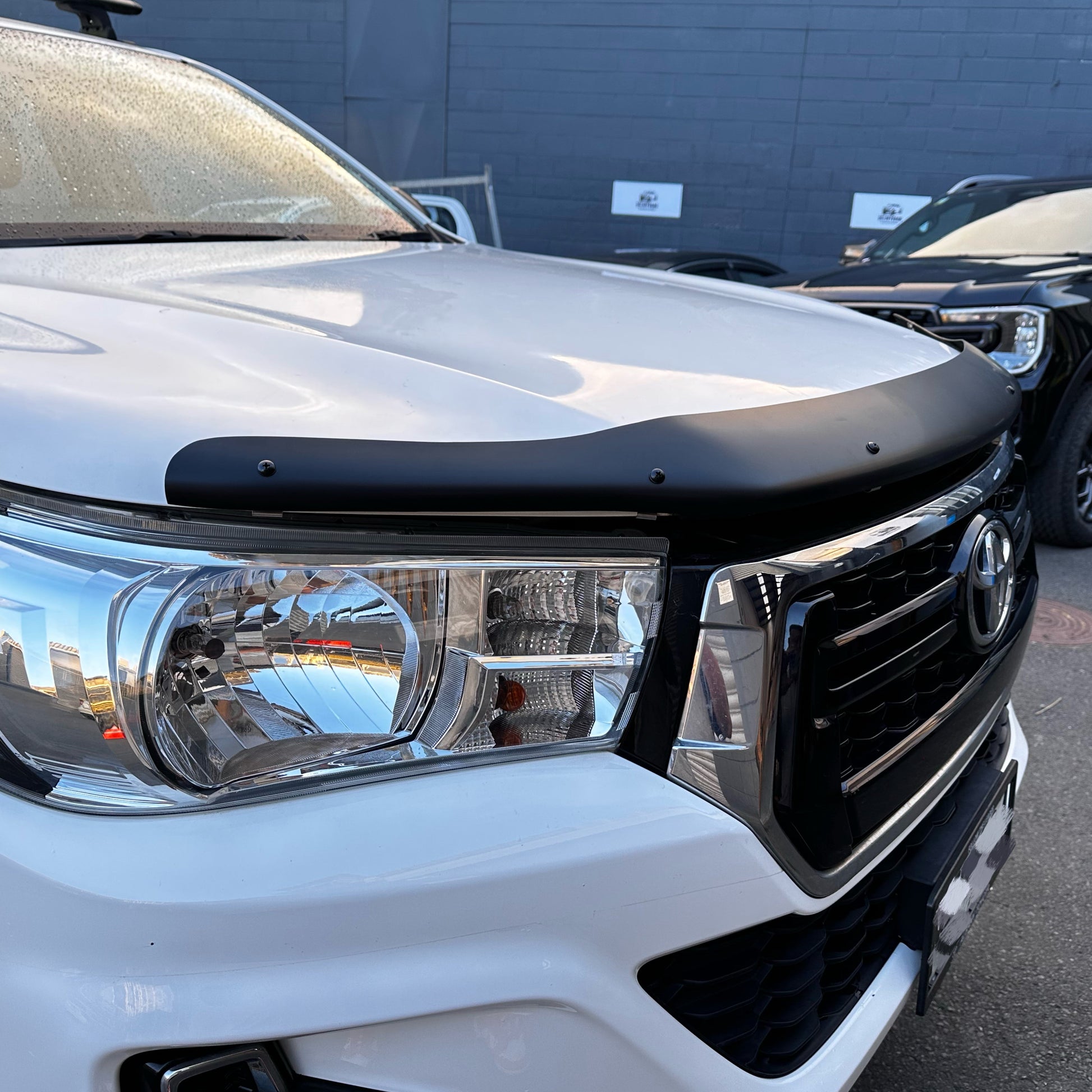 Bonnet Guard Protector Stone Toyota Hilux 2015-2020 Matte Black
