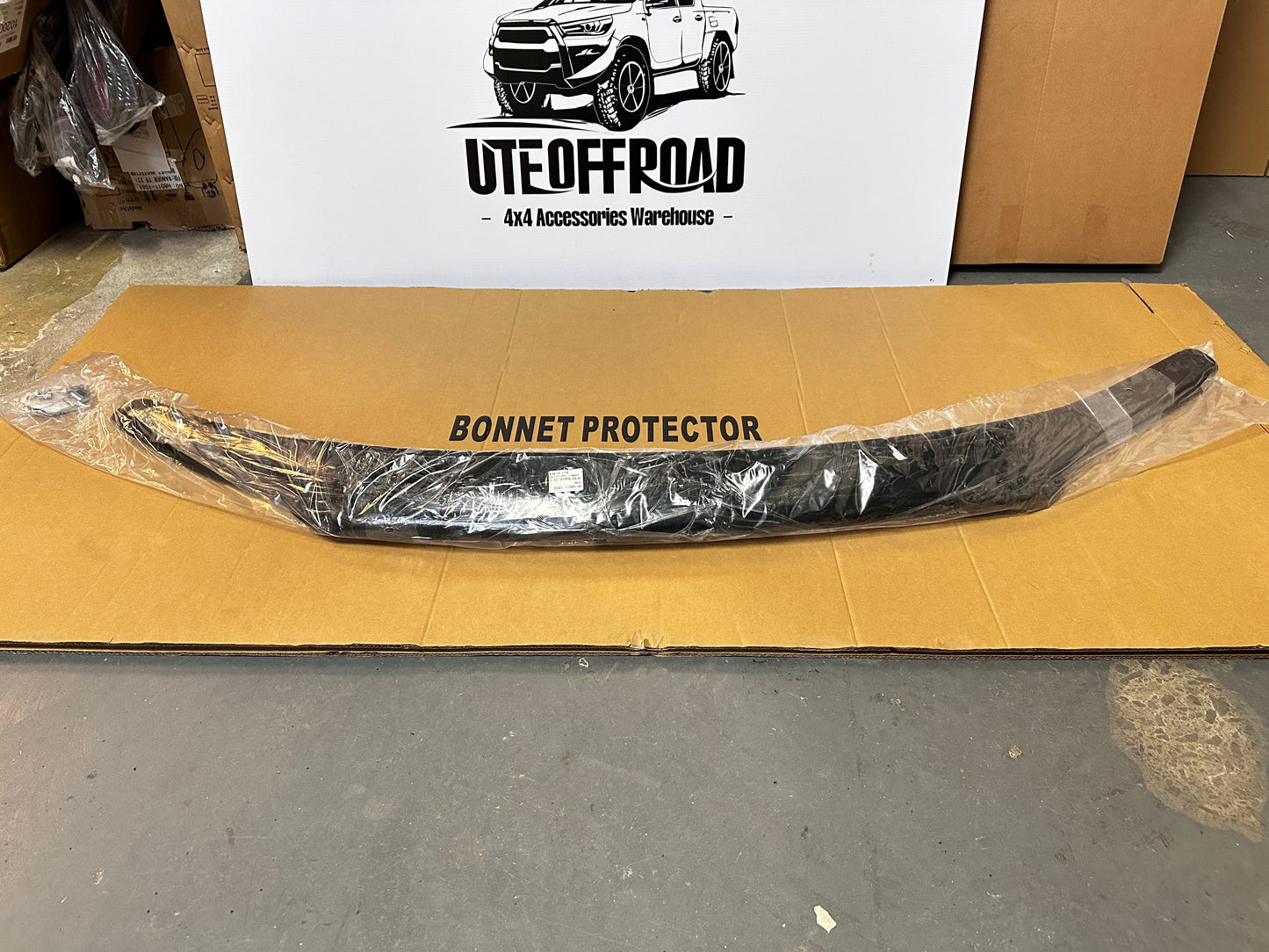 Bonnet Guard Protector Stone Toyota Hilux 2021+