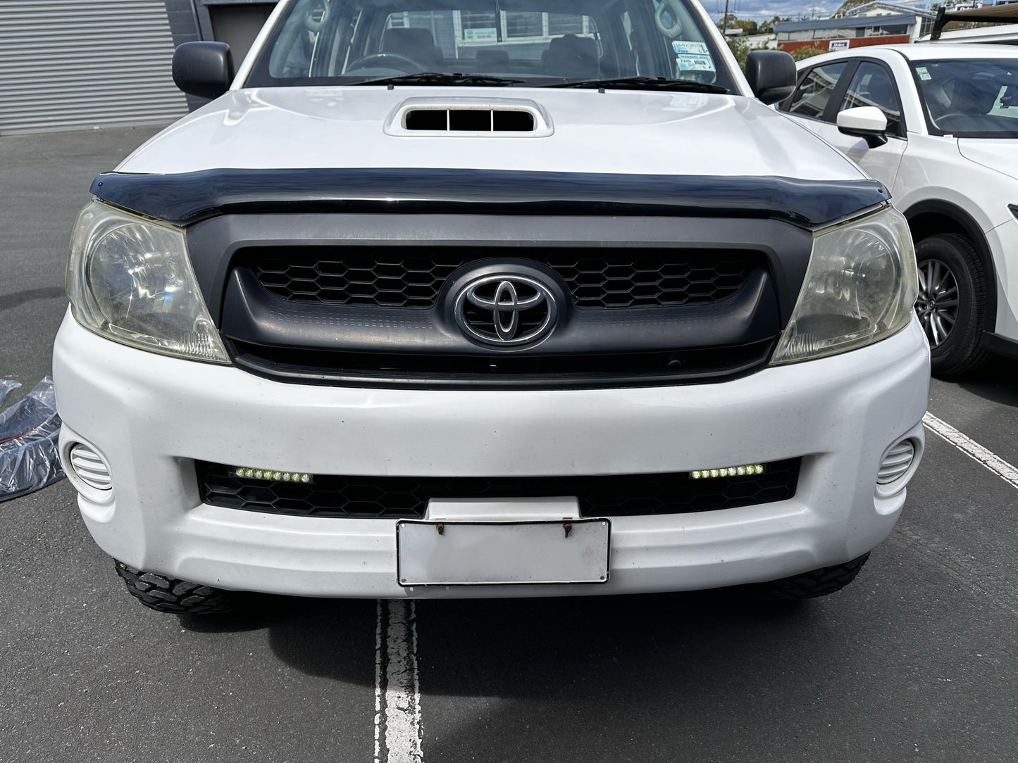 Bonnet Guard Protector Stone Toyota Hilux Vigo 2005-2012