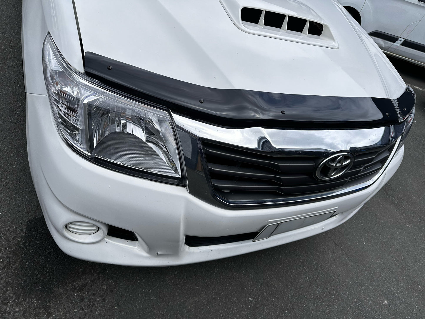 Bonnet Guard Protector Stone Toyota Hilux Vigo 2012-2015