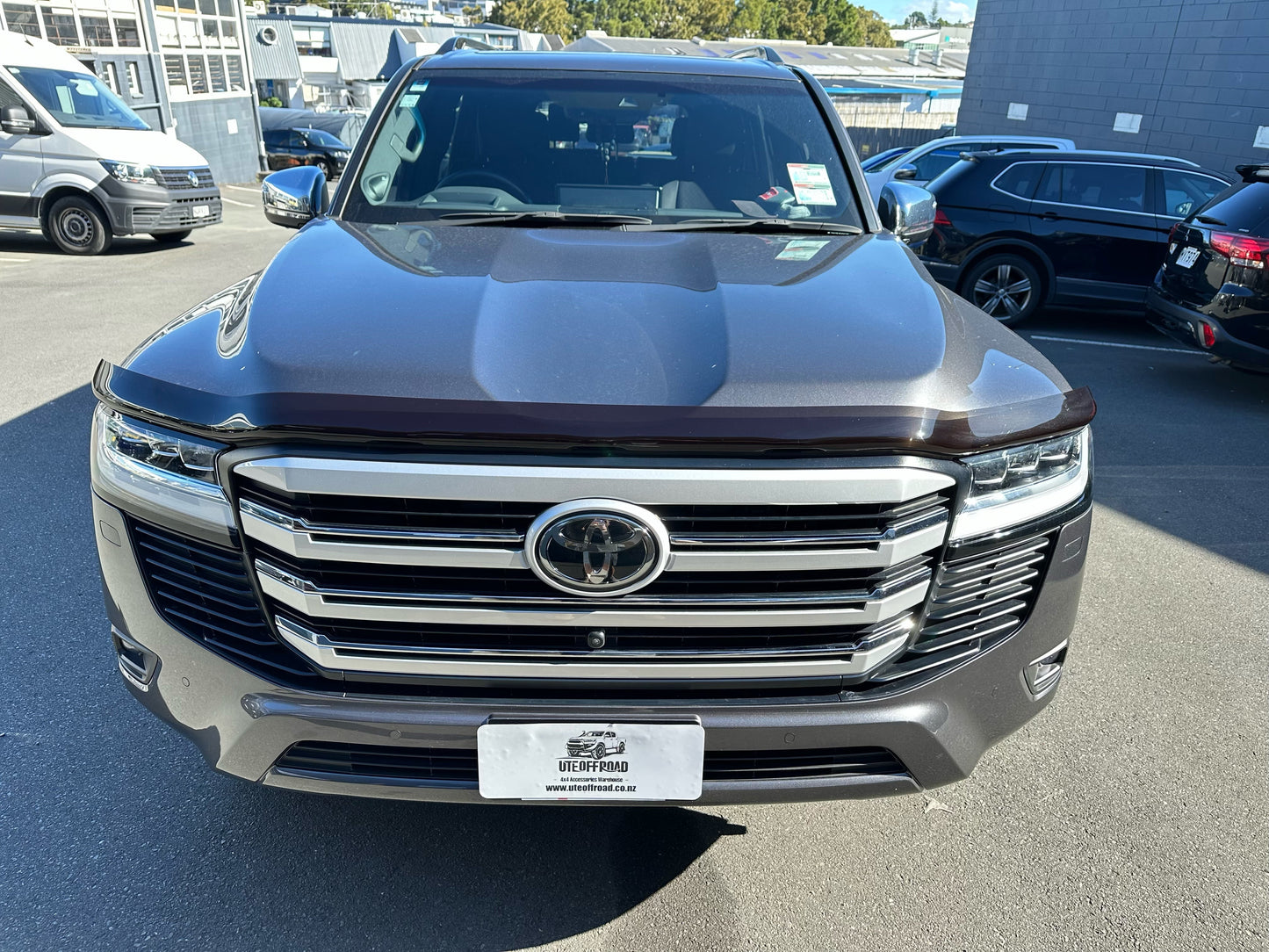 Bonnet Guard Protector Stone Toyota Land Cruiser LC300 2022+