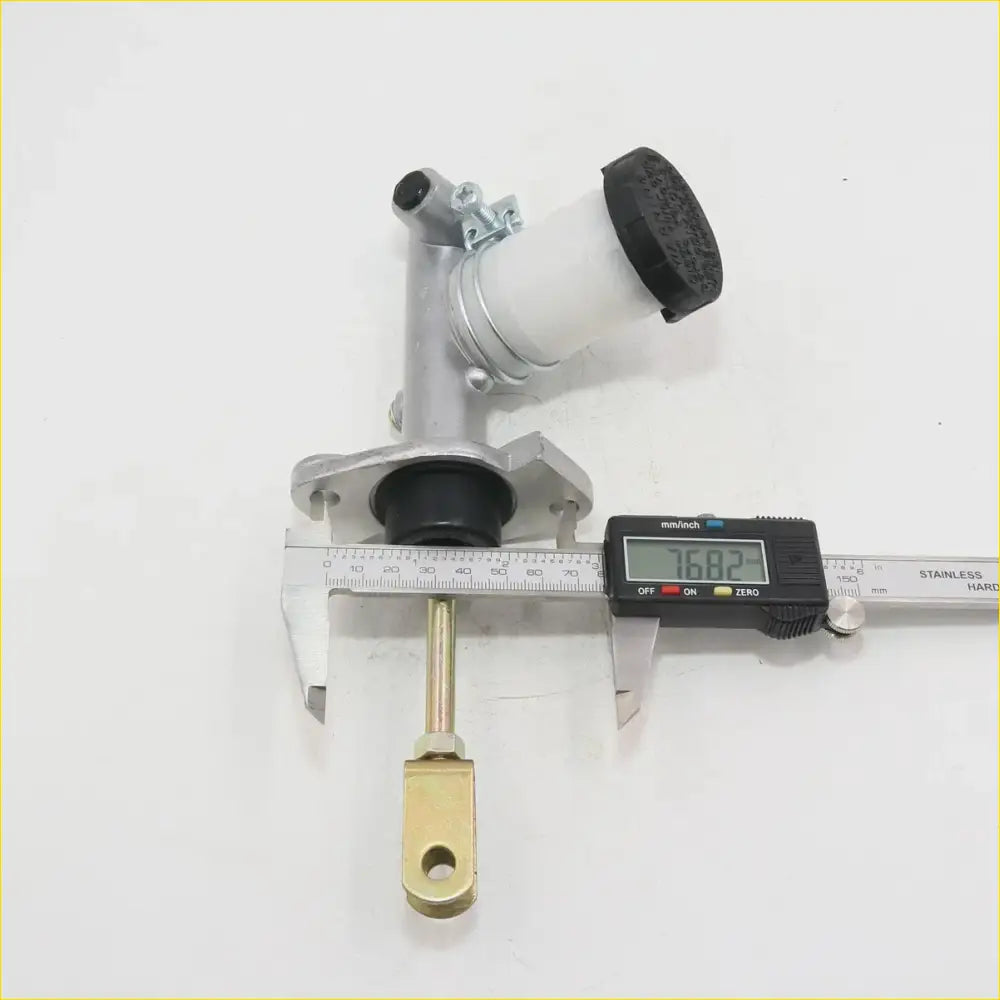 Brake Clutch Master Cylinder for Nissan Datsun 200SX SE-R Lucino - Drivetrain
