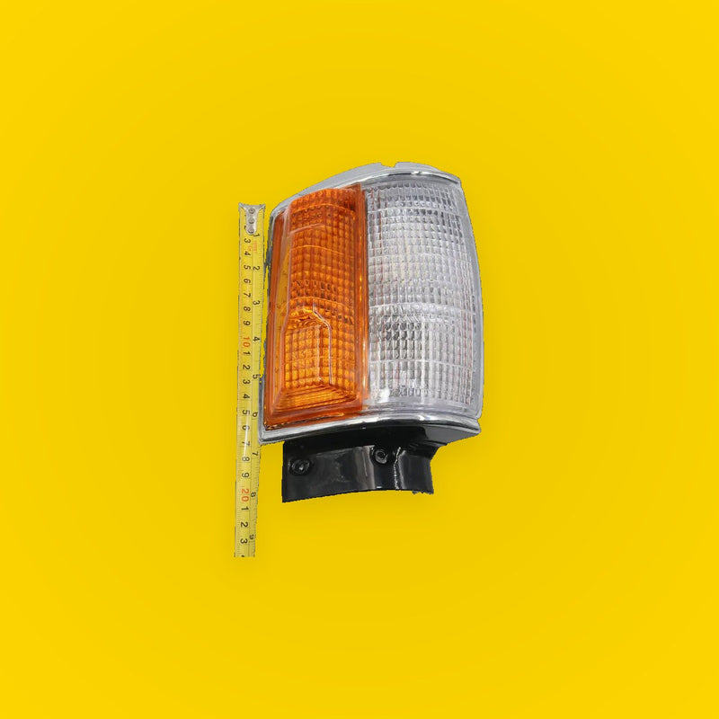 Chrome Corner Indicator Lightset for Toyota Hilux 1983-1988
