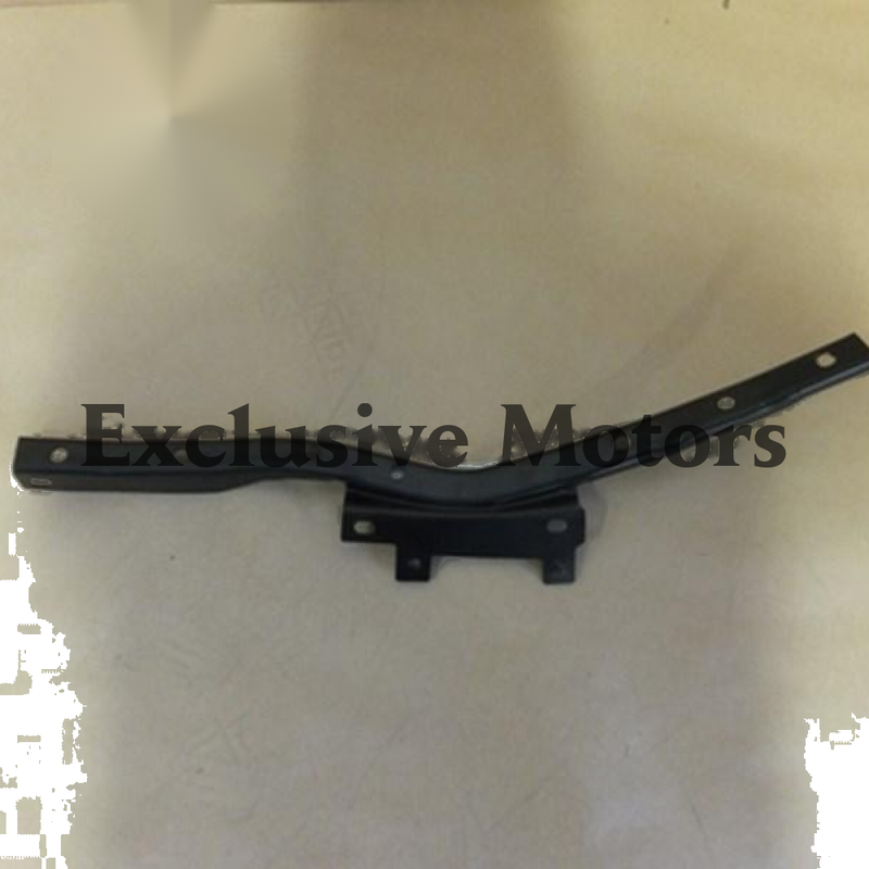 Mitsubishi Outlander Right-Hand Bumper Filler (2006)