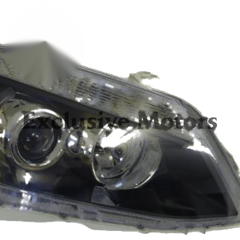 Isuzu D-Max Right-Hand Headlight (2011-2016)