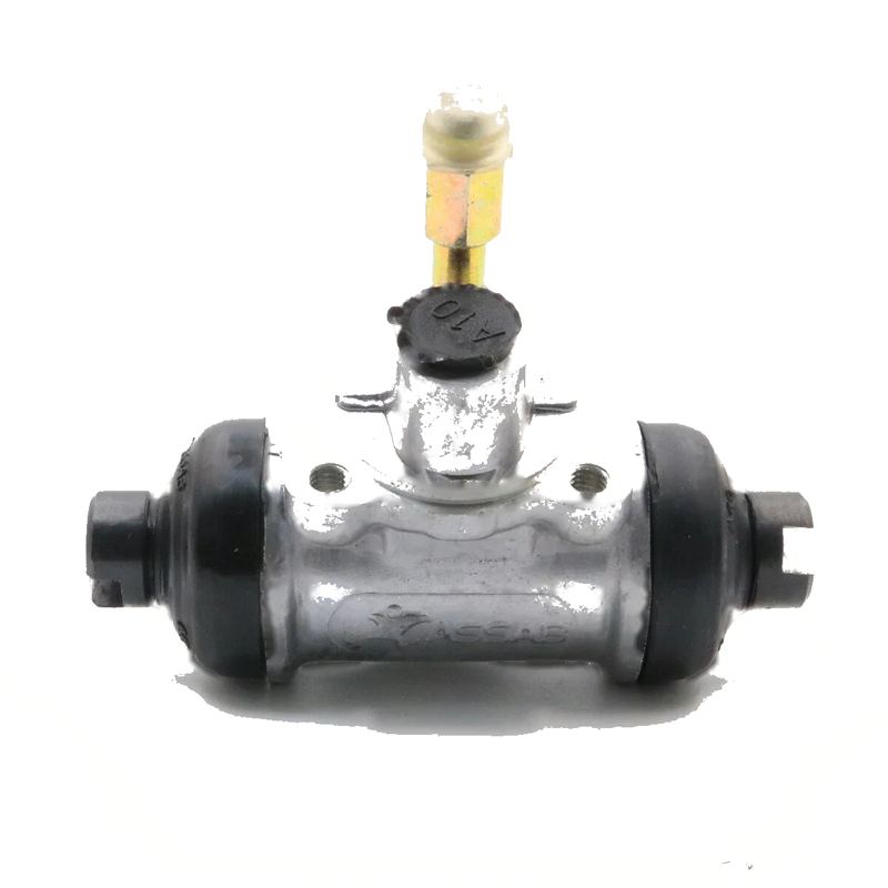 Nissan Big-M Navara D21 SD25 1986-1997 15/16 Rear Brake Cylinder