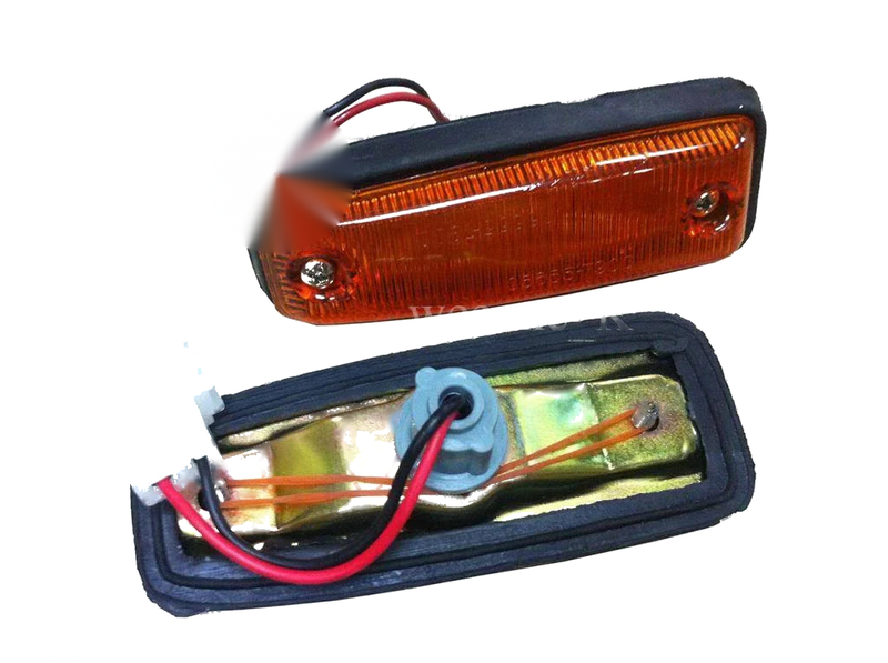 Toyota Corolla Side Marker Turn Signal Light (1970-1982)