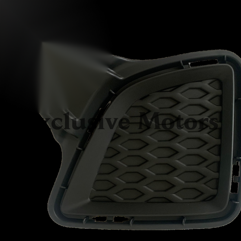 Toyota Hiace Left Hand Fog Light Cover (2010-2013)