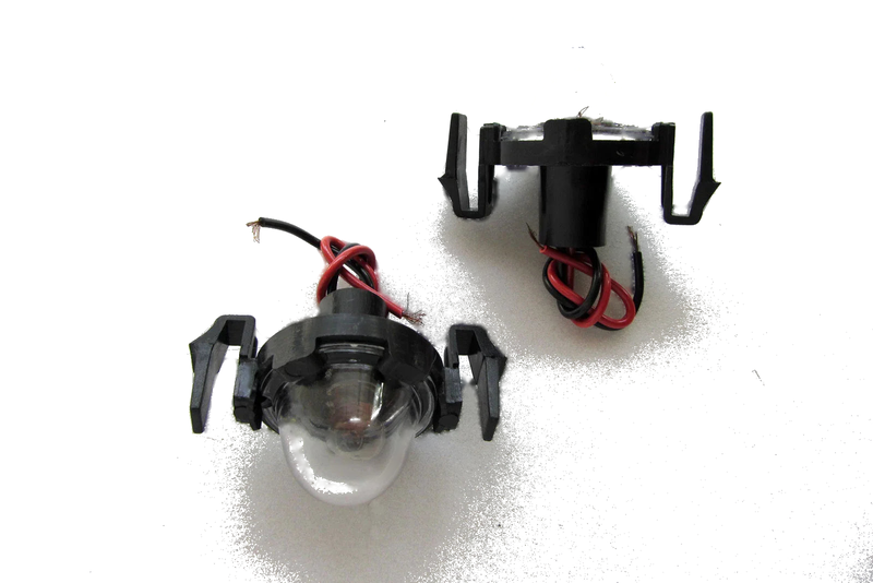 88-97 Toyota Hilux Mighty-X License Plate Lights (88-97)