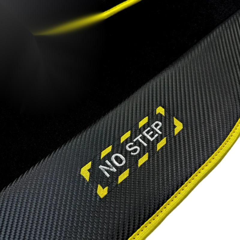 BMW Z4 E86 Coupe (2003-2008) with Carbon | AutoWin Black Floor Mats