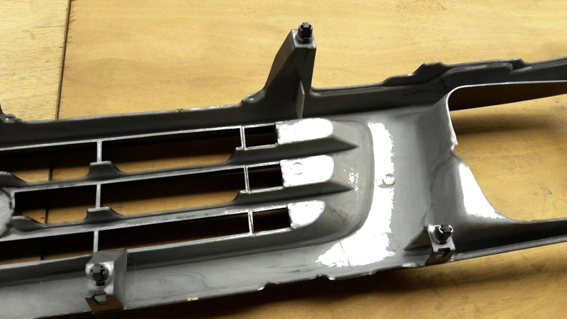 Toyota Hilux 2WD Workmate (1997-2001) - Matt Black, with Clip Grill